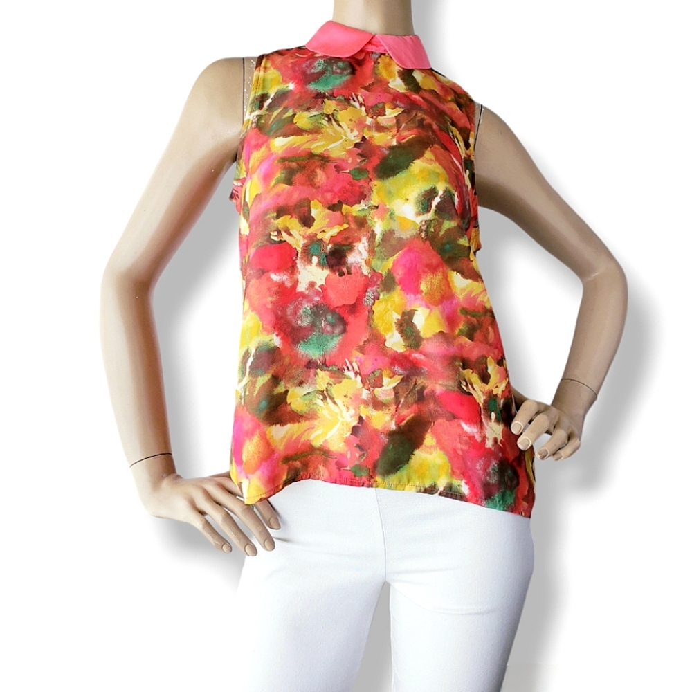 Forever 21 Floral Peter Pan Collar Sleeveless Top